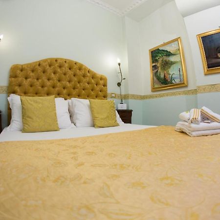 B&B Art Suite Santa Brigida Наполи Екстериор снимка