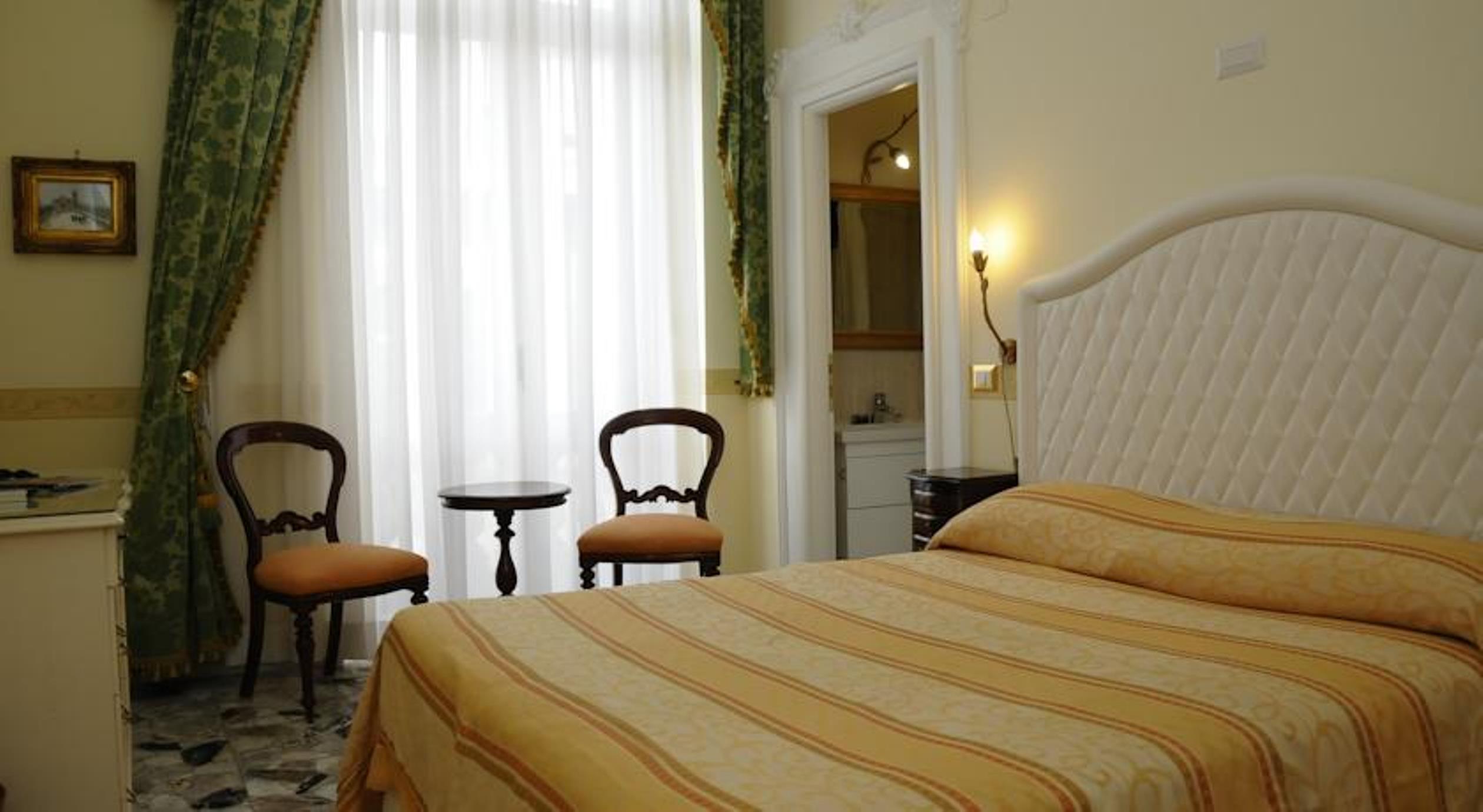 B&B Art Suite Santa Brigida Наполи Екстериор снимка