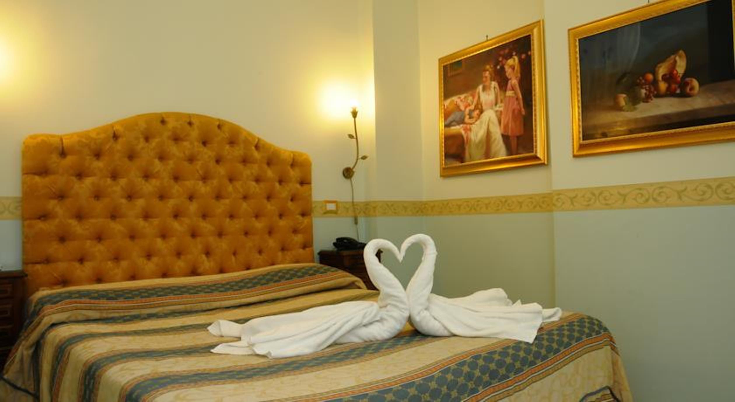 B&B Art Suite Santa Brigida Наполи Екстериор снимка