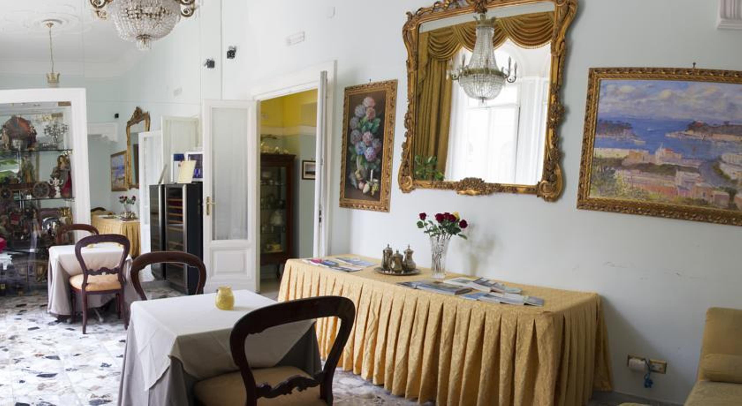 B&B Art Suite Santa Brigida Наполи Екстериор снимка