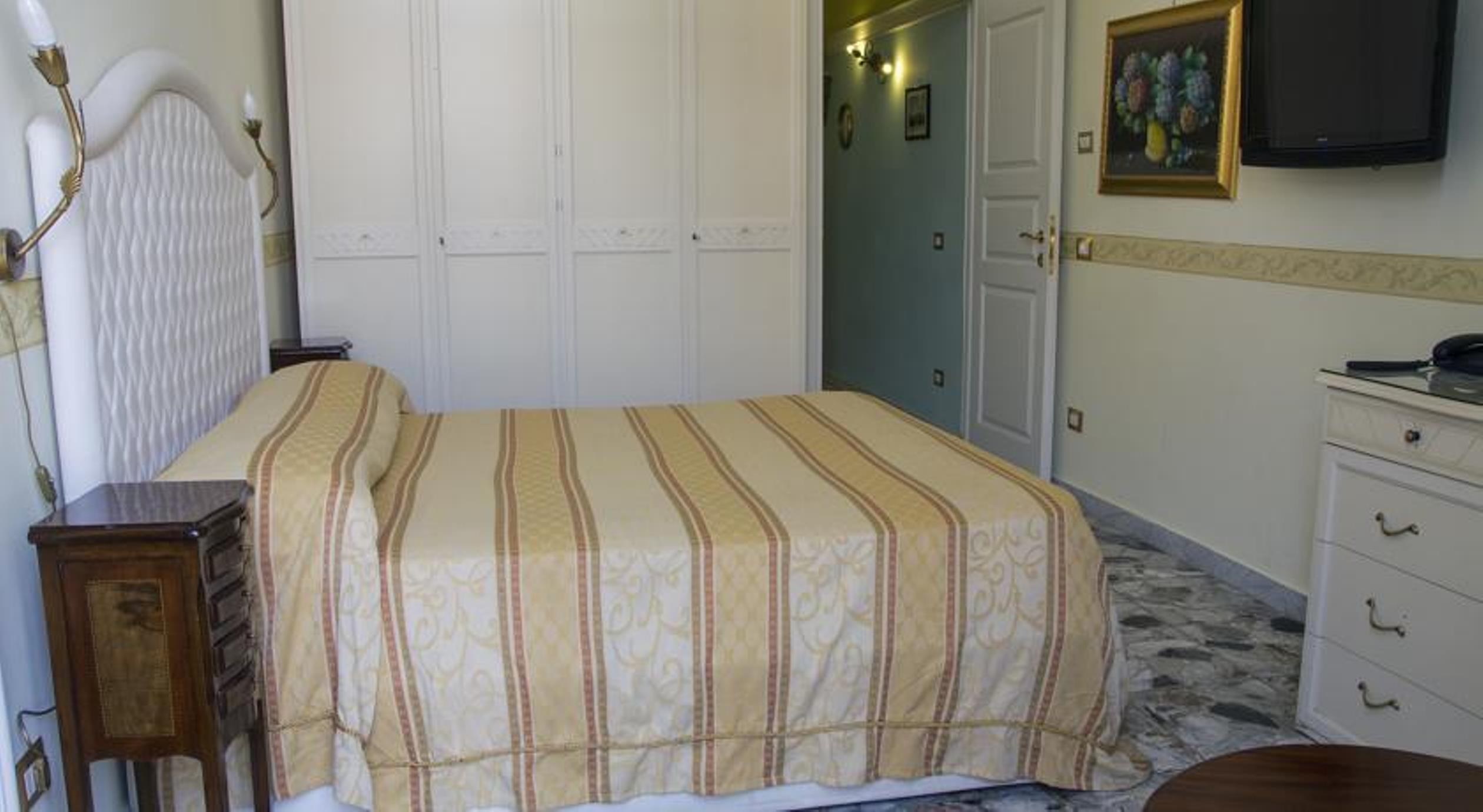B&B Art Suite Santa Brigida Наполи Екстериор снимка